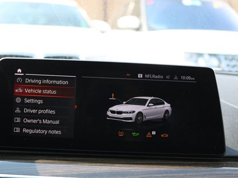 Used 2020 BMW 530i xDrive w/ Convenience Package image 31