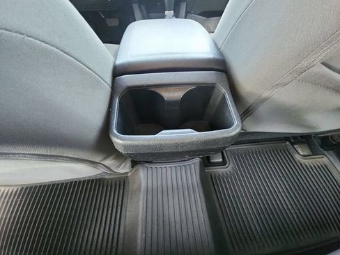 Used 2019 Toyota Tacoma SR5 AWD/4WD image 32
