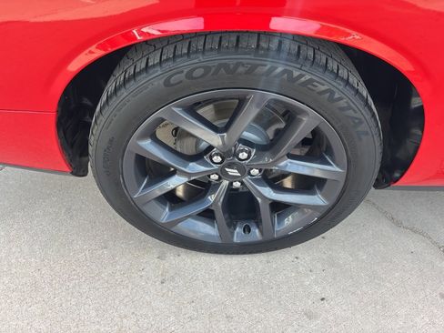 Used 2019 Dodge Challenger GT w/ Plus Package image 11