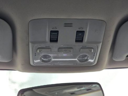 Used 2014 Toyota Corolla S image 23