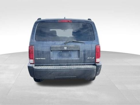Used 2008 Dodge Nitro SXT image 6