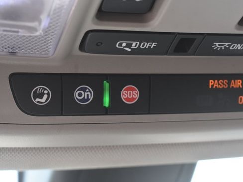Used 2021 Buick Enclave Avenir w/ Avenir Technology Package FWD image 32