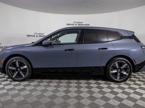 Used 2023 BMW iX xDrive50 w/ Sport Package image 6