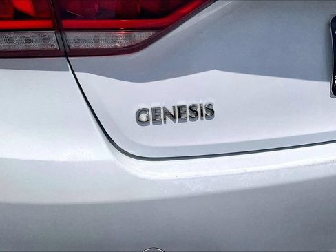 Used 2016 Hyundai Genesis 3.8 w/ Option Group 02 RWD image 8