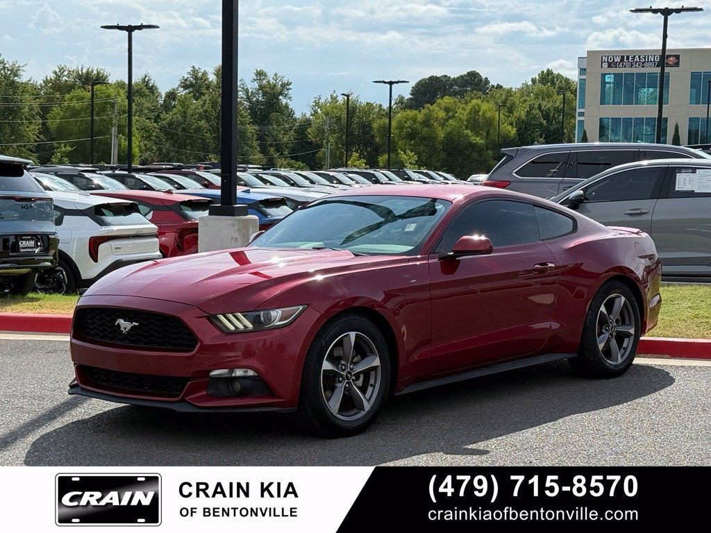 Used 2017 Ford Mustang Coupe RWD image 3
