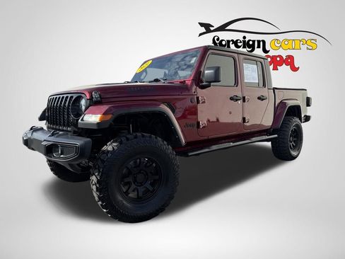 Used 2021 Jeep Gladiator Sport image 2