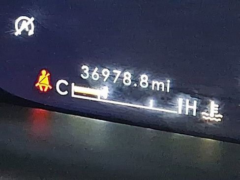 Used 2023 Lincoln Nautilus Standard w/ Premium Package image 14