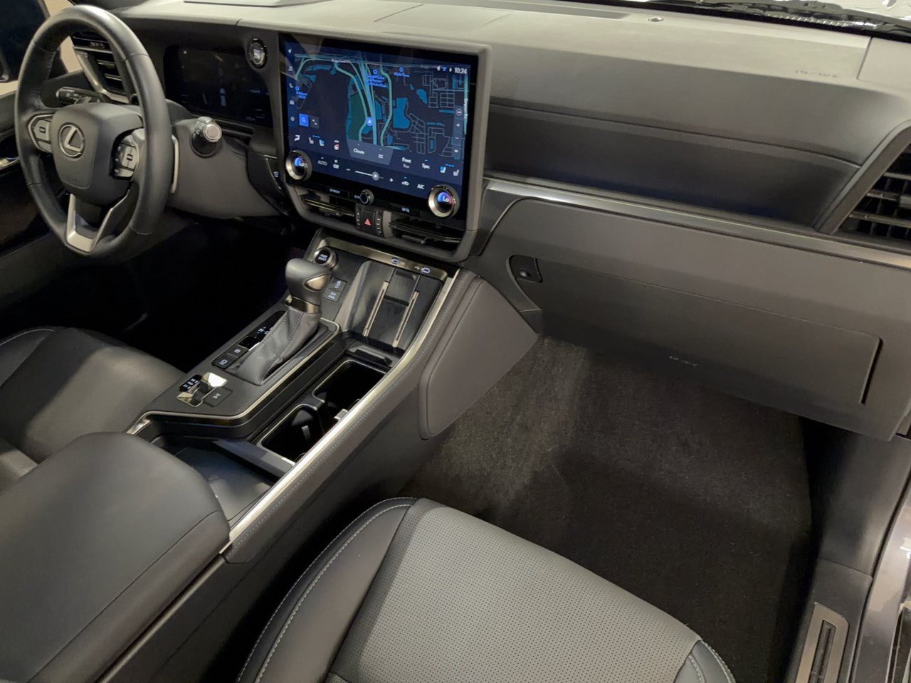 Used 2024 Lexus GX 550 w/ Accessory Package (Z1) AWD/4WD image 31