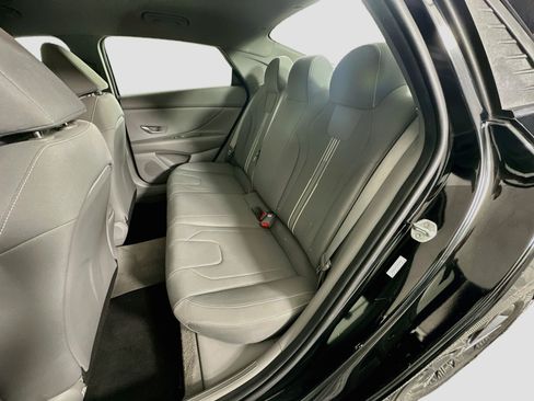 Used 2022 Hyundai Elantra SEL w/ Cargo Package FWD image 27