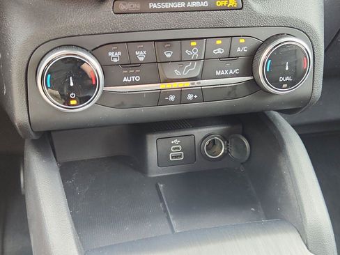 Used 2025 Ford Escape ST-Line AWD/4WD image 24