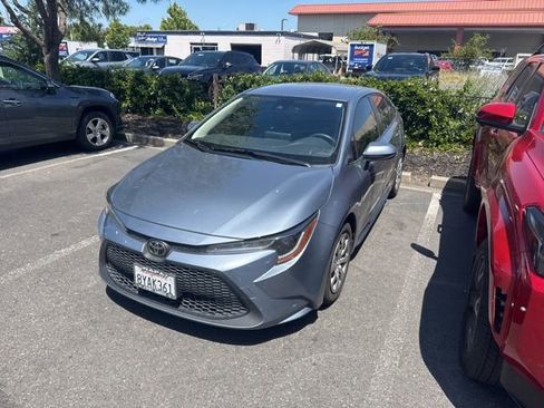 Used 2022 Toyota Corolla LE FWD image 11