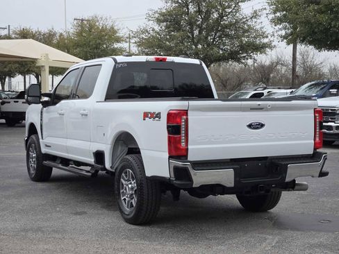 Used 2024 Ford F250 Lariat w/ FX4 Off-Road Package image 5