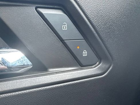 Certified 2024 GMC Canyon AT4 AWD/4WD image 18