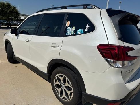 Certified 2024 Subaru Forester Premium AWD/4WD image 5