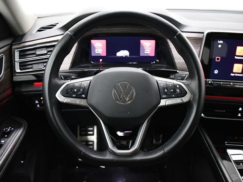 Used 2024 Volkswagen Atlas SEL Premium R-Line AWD/4WD image 9