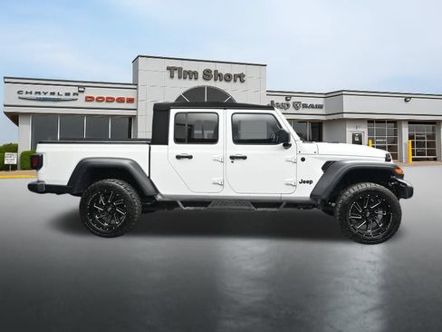 Used 2024 Jeep Gladiator Sport AWD/4WD image 6