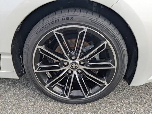 Used 2020 Toyota Avalon Touring FWD image 11