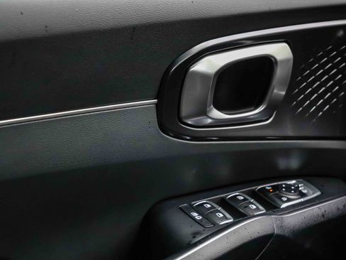 Certified 2025 Kia Sorento S FWD image 14