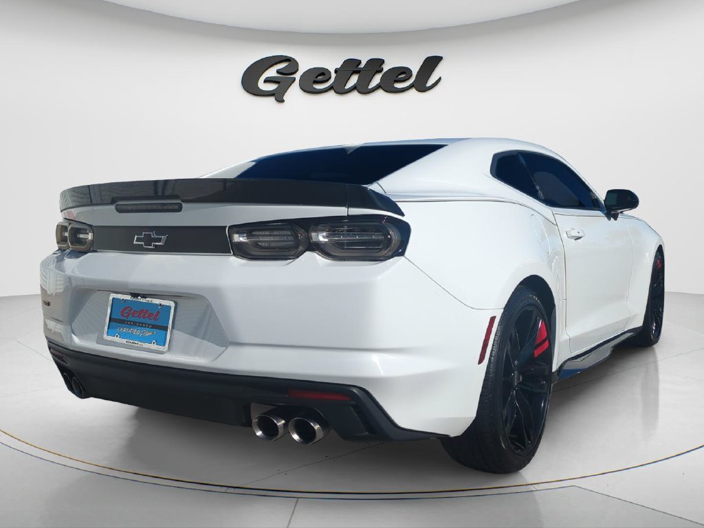 Used 2021 Chevrolet Camaro LT w/ Redline Edition RWD image 4