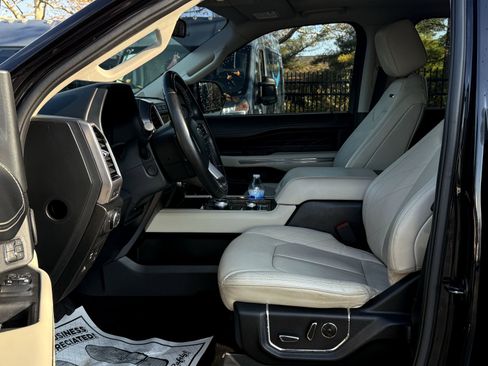 Used 2021 Ford Expedition Platinum image 13