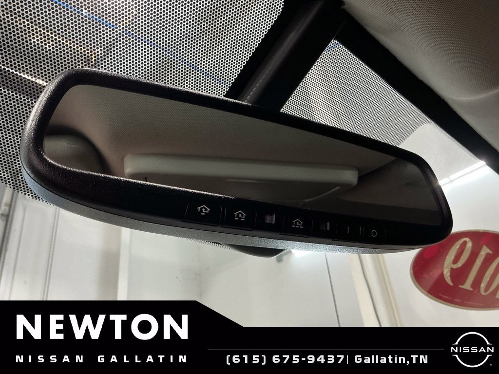 Used 2019 Nissan Titan SV w/ SV Convenience Package RWD image 28