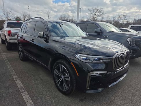 Used 2022 BMW X7 M50i w/ Luxury Seating Package image 1