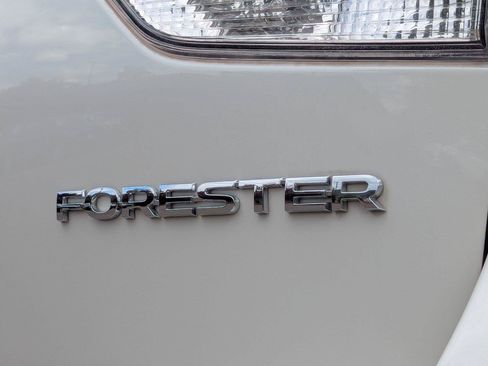 Used 2022 Subaru Forester Limited AWD/4WD image 29