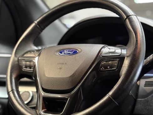 Used 2017 Ford Explorer XLT w/ Equipment Group 201A image 18