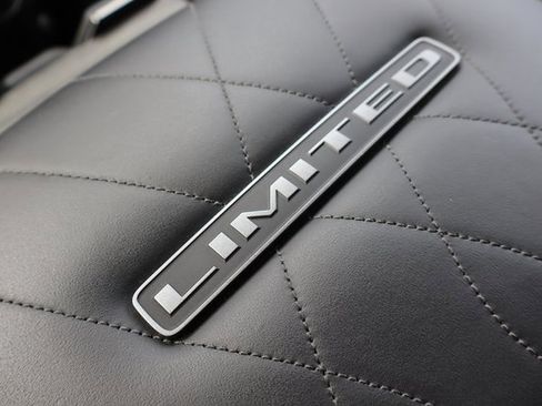 Used 2025 RAM 3500 Limited image 33