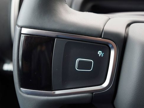 Certified 2025 Ford Expedition Active image 36