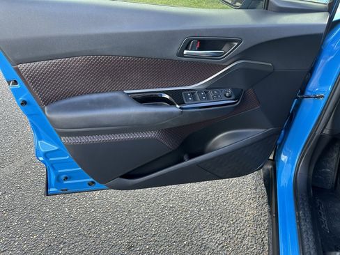 Used 2019 Toyota C-HR Limited image 10