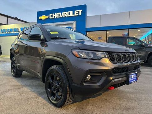Used 2024 Jeep Compass Trailhawk AWD/4WD image 13
