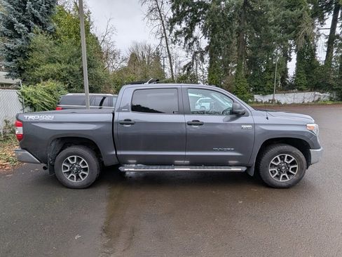 Used 2018 Toyota Tundra SR5 w/ TRD Off Road Package image 6