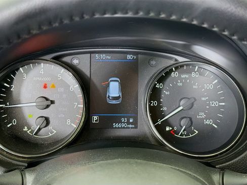 Used 2020 Nissan Rogue SV FWD image 14