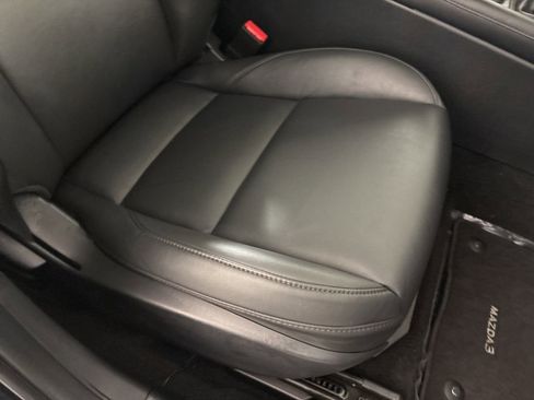 Used 2025 MAZDA MAZDA3 s image 28