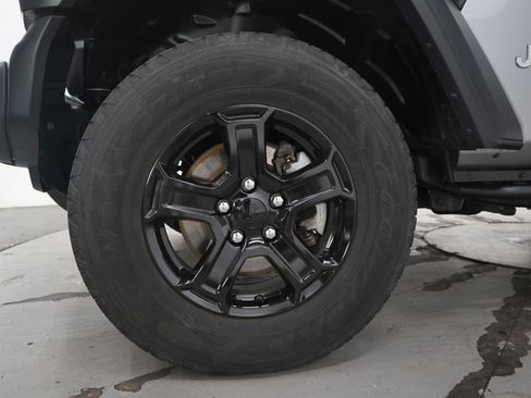 Used 2019 Jeep Wrangler Sport AWD/4WD image 25