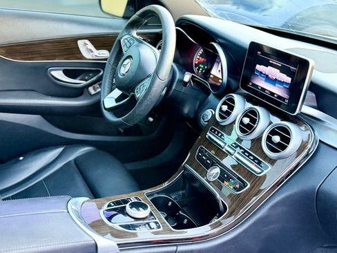 Used 2018 Mercedes-Benz C 300 Sedan image 22