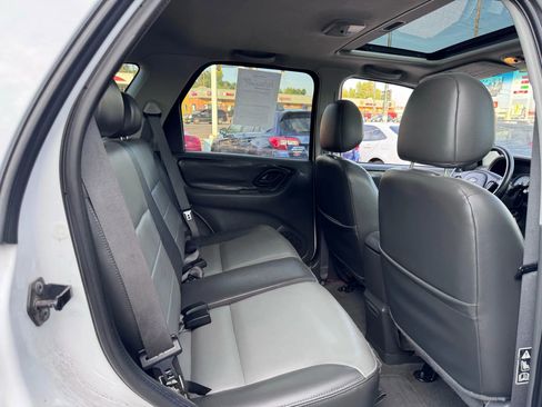 Used 2003 Ford Escape XLT image 16