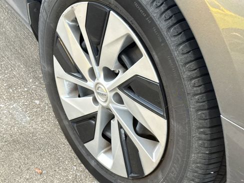 Used 2019 Nissan Altima 2.5 S FWD image 9