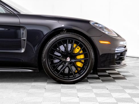 Used 2022 Porsche Panamera Turbo S image 38