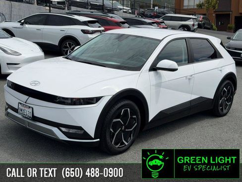 Used 2024 Hyundai Ioniq 5 SE image 1