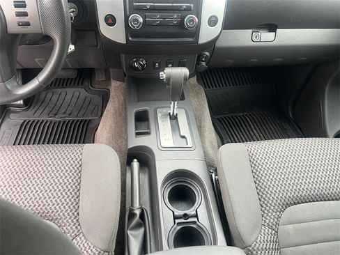 Used 2012 Nissan Frontier SV w/ SV Premium Utility Pkg image 19