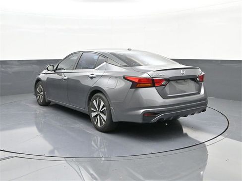 Used 2022 Nissan Altima 2.5 SV image 8