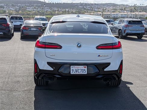Used 2024 BMW X4 M40i w/ Premium Package image 7