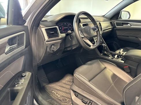 Used 2022 Volkswagen Atlas Cross Sport SE FWD image 6