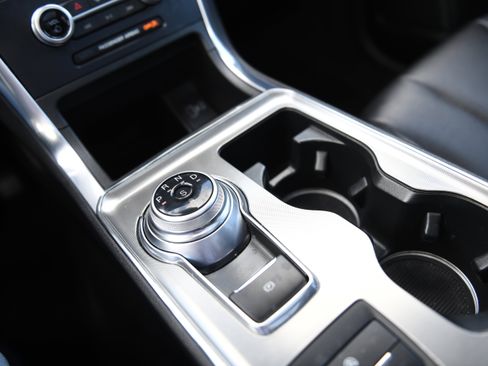 Used 2022 Ford Edge Titanium image 18