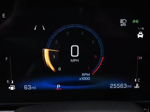 Used 2024 Chevrolet Trax RS w/ Sunroof Package FWD image 25