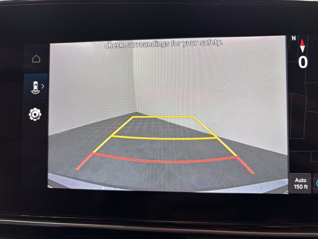 Used 2025 Hyundai Elantra SEL FWD image 17