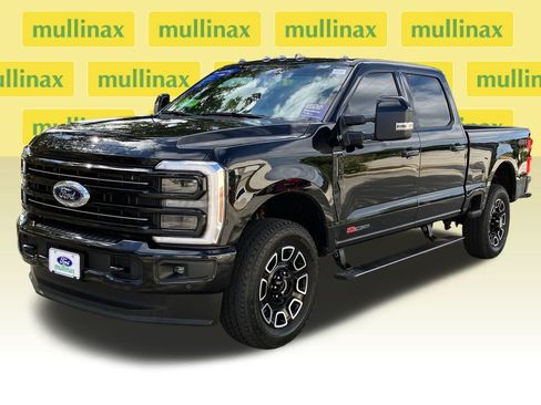 Certified 2025 Ford F350 Platinum image 15