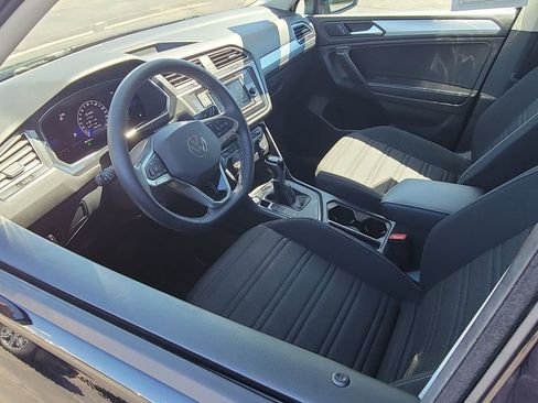 Used 2023 Volkswagen Tiguan S image 10